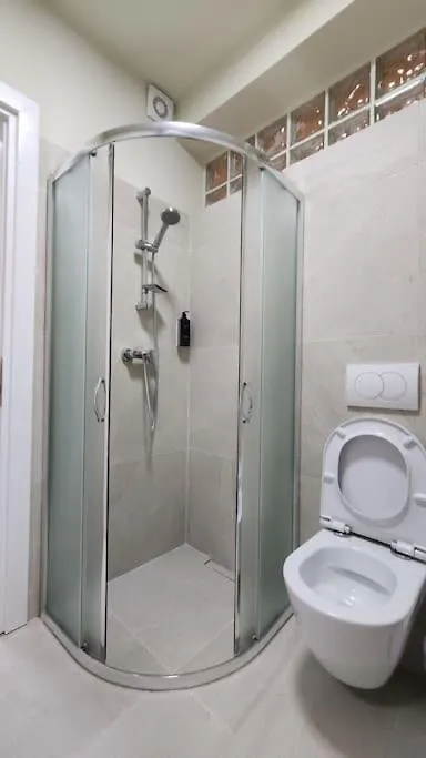 Durres City Center Apartment With A View